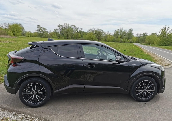 Toyota C-HR cena 87900 przebieg: 110066, rok produkcji 2017 z Strzelce Opolskie małe 232